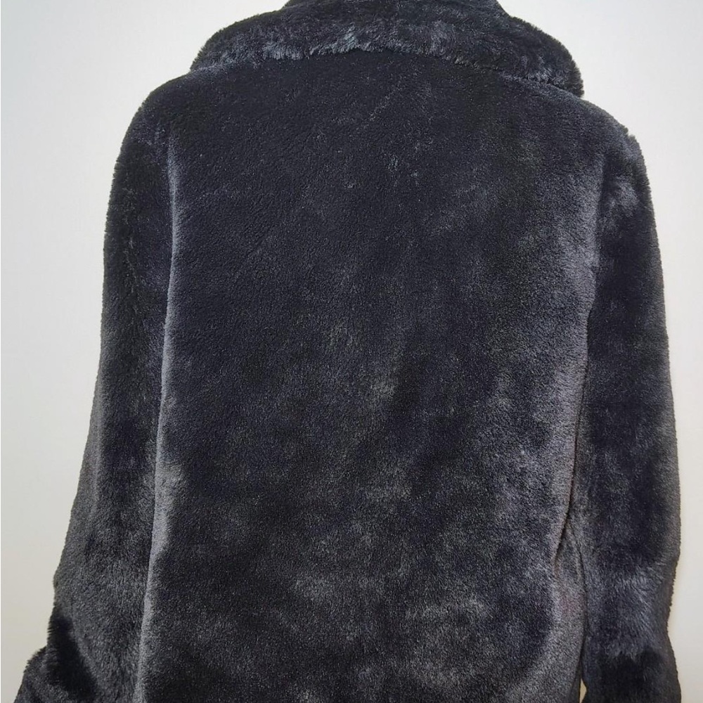 Luxurious Black Faux Fur Coat - Picture 5 of 9